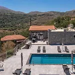 Marlia Villa *
