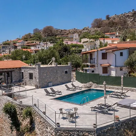 Marlia Villa *